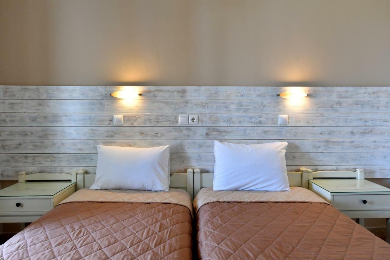Hotel Mary Науса Екстер'єр фото